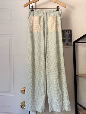 LISA SAYS GAH sage olive gingham contrast patch pocket straight pull on pants